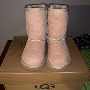Ugg toddler Girl Boot